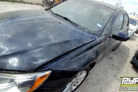 Photo of 2012 Chrysler 200