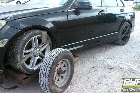 Photo of 2010 Mercedes-Benz C300