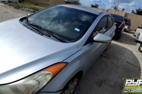 Photo of 2013 Hyundai Elantra