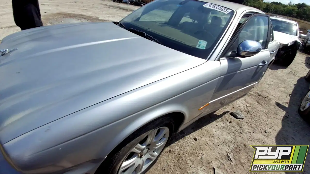 Photo of 2004 Jaguar Vanden Plas