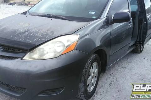 Photo of 2008 Toyota Sienna