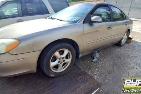 Photo of 2002 Ford Taurus