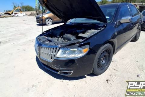 Photo of 2010 Lincoln Mkz