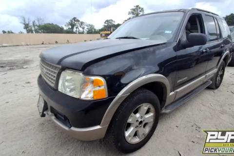 Photo of 2004 Ford Explorer