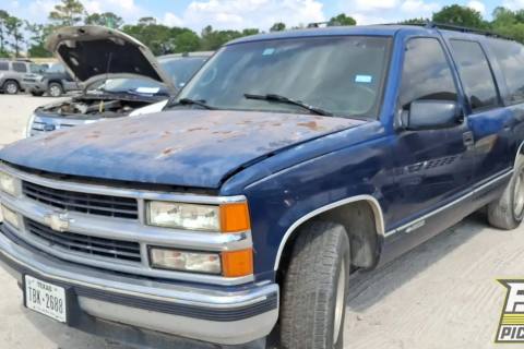 Photo of 1996 Chevrolet C1500 Suburban