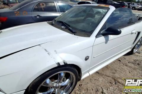 Photo of 2004 Ford Mustang
