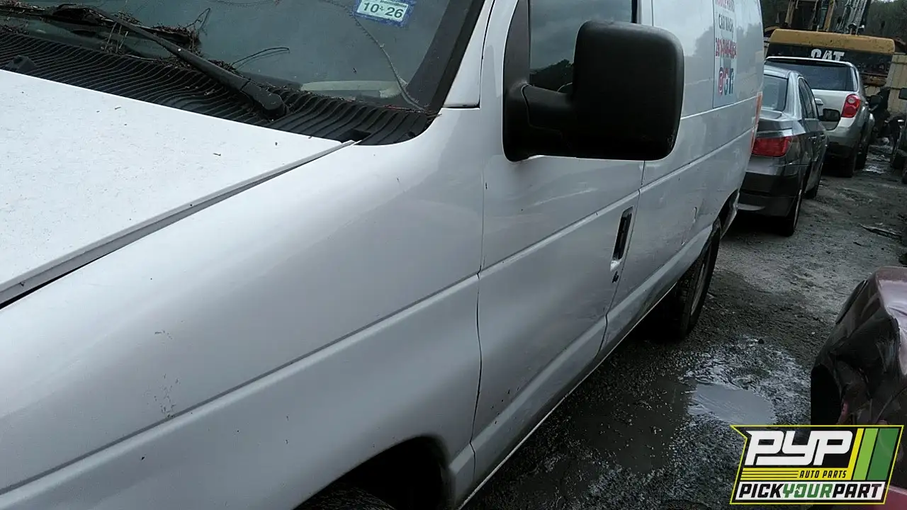 Photo of 2004 Ford E-150