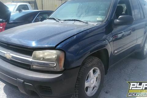 Photo of 2002 Chevrolet Trailblazer