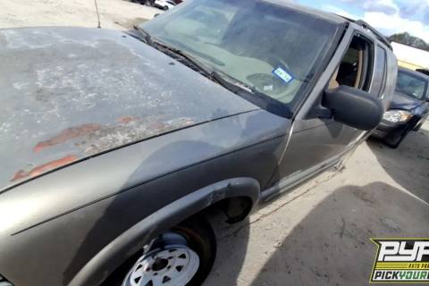 Photo of 2002 Chevrolet Blazer