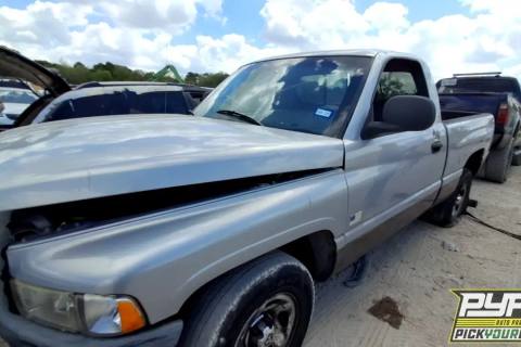 Photo of 2001 Dodge Ram 1500