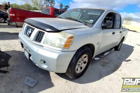 Photo of 2004 Nissan Titan