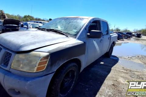 Photo of 2004 Nissan Titan