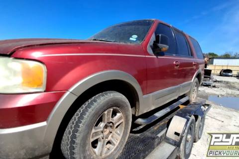 Photo of 2004 Ford Expedition