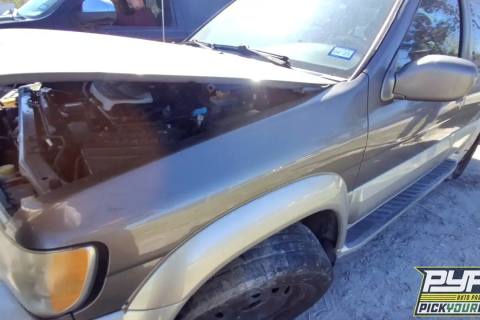Photo of 2001 Infiniti Qx4