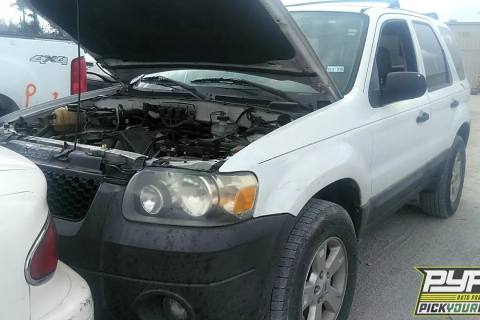 Photo of 2005 Ford Escape