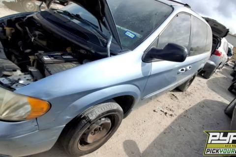Photo of 2003 Chrysler Town & Country