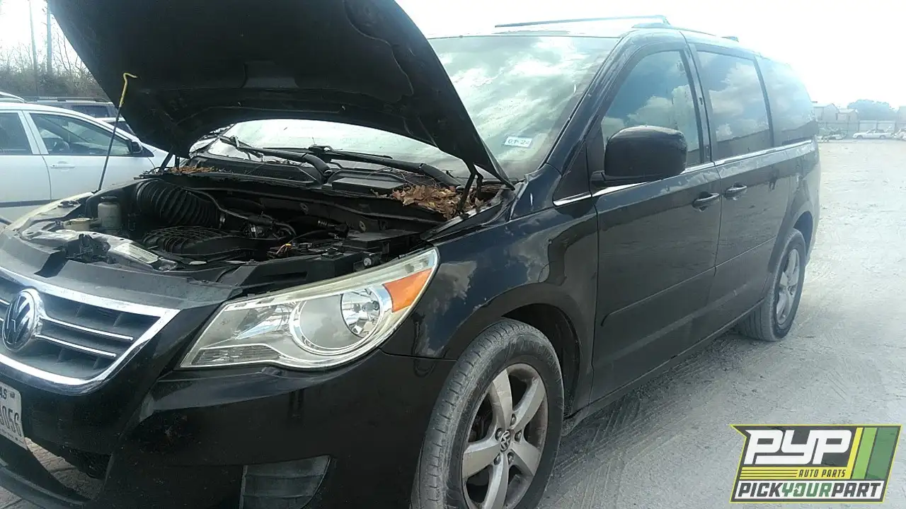 Photo of 2011 Volkswagen Routan