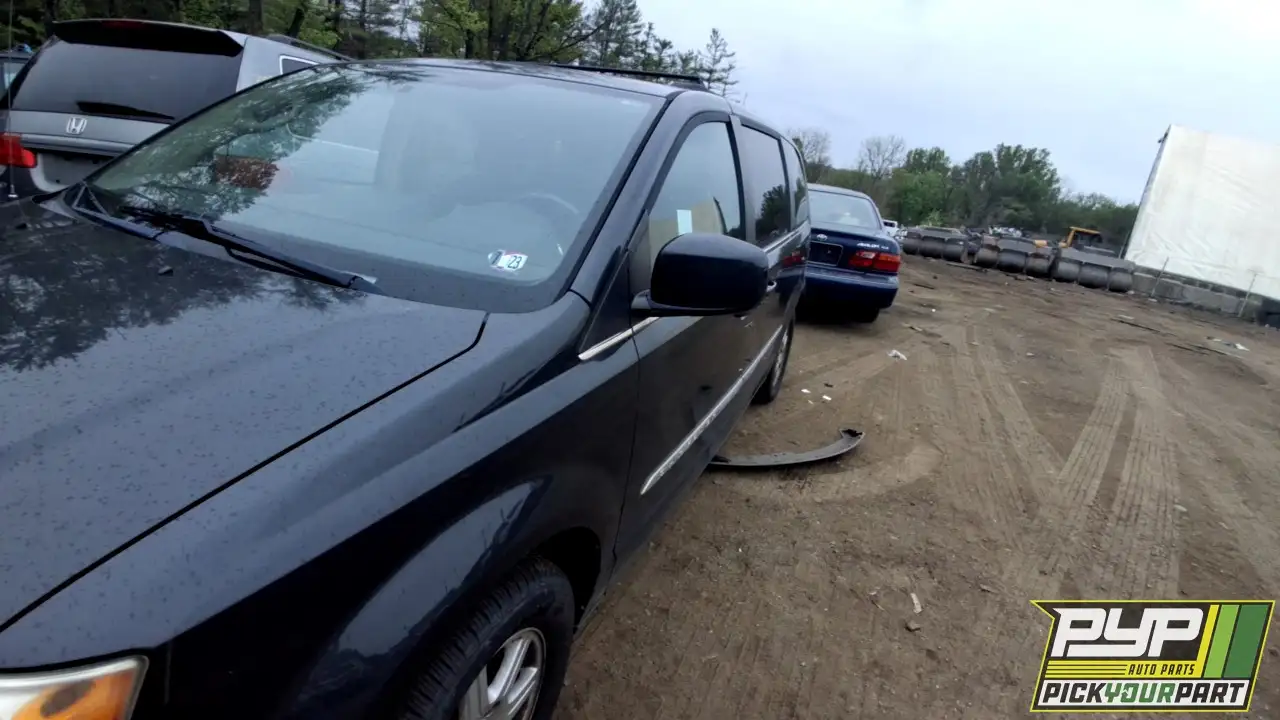Photo of 2011 Chrysler Town & Country