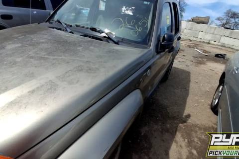Photo of 2005 Jeep Liberty