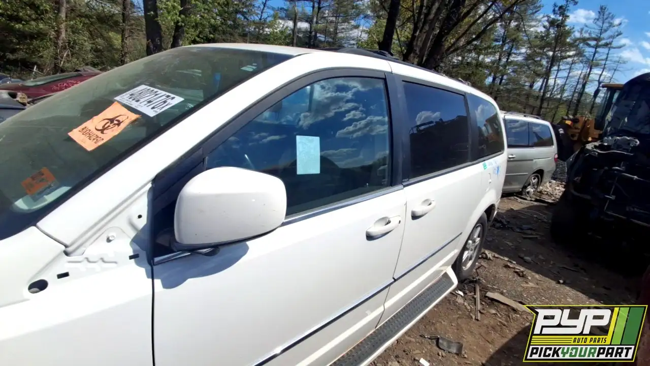 Photo of 2010 Chrysler Town & Country