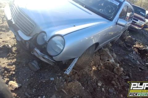 Photo of 2000 Mercedes-Benz E320