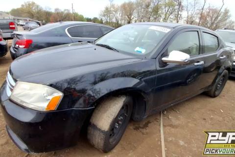 Photo of 2014 Dodge Avenger