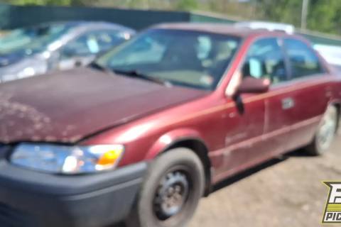 Photo of 1999 Toyota Camry
