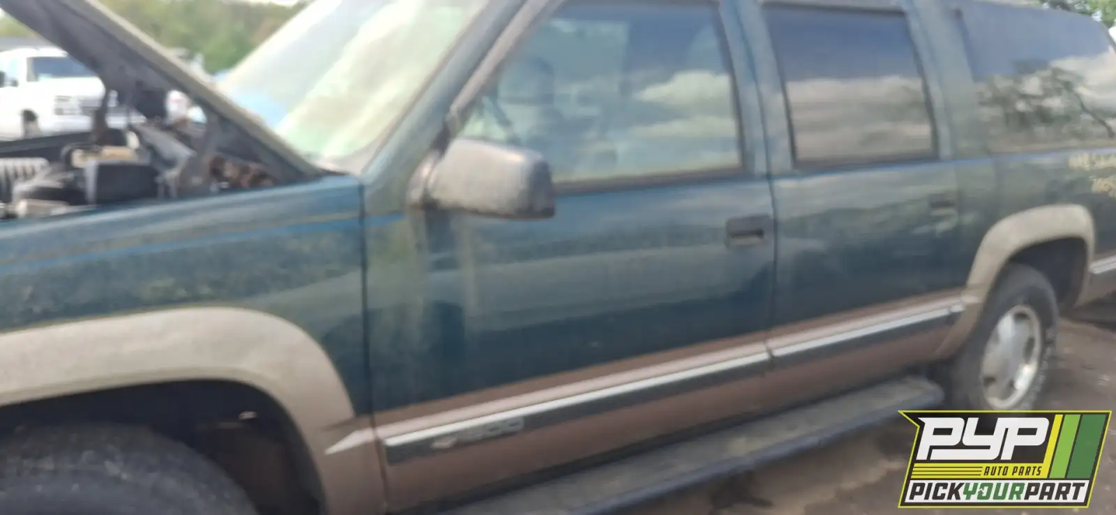 Photo of 1998 Chevrolet K1500 Suburban