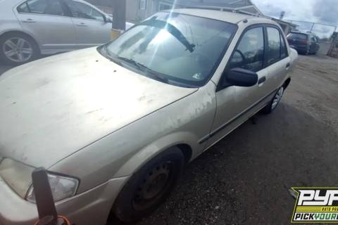 Photo of 2000 Mazda Protege