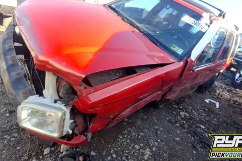 Photo of 2001 Nissan Pathfinder
