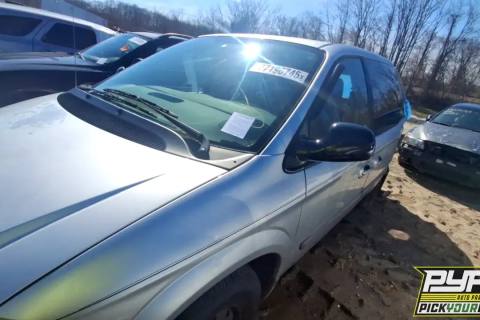 Photo of 2006 Chrysler Town & Country