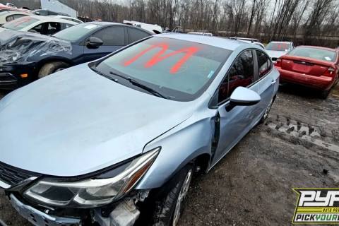Photo of 2017 Chevrolet Cruze