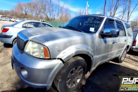 Photo of 2003 Lincoln Navigator