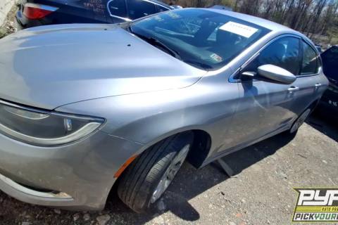 Photo of 2015 Chrysler 200