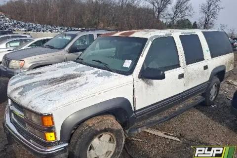 Photo of 1999 Chevrolet K1500 Suburban