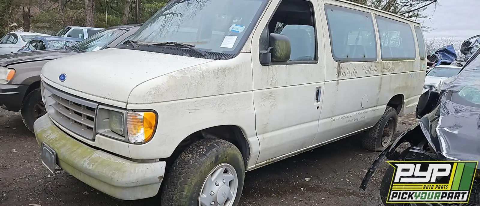 Photo of 1995 Ford E-350 Econoline Club Wagon