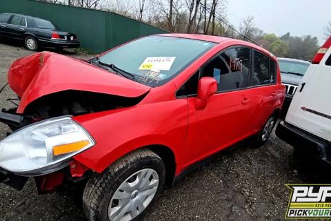 Photo of 2011 Nissan Versa