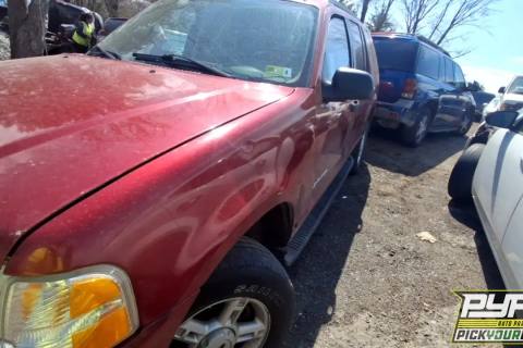 Photo of 2005 Ford Explorer