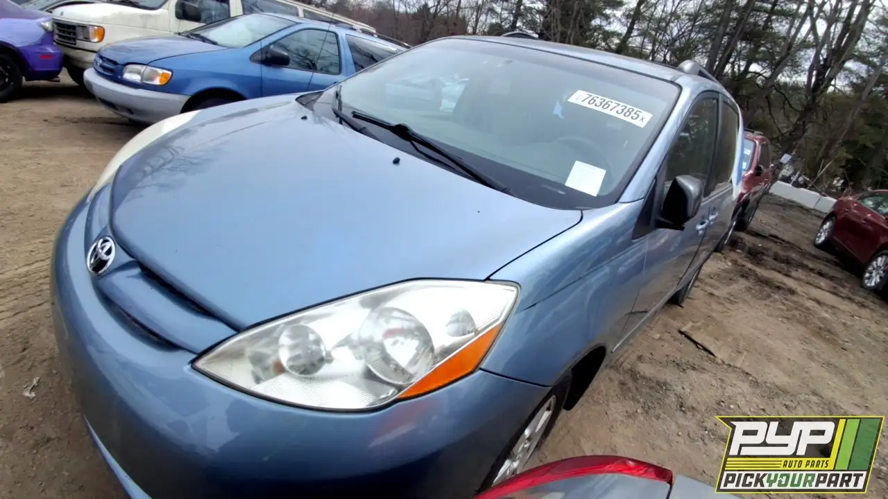 Photo of 2010 Toyota Sienna