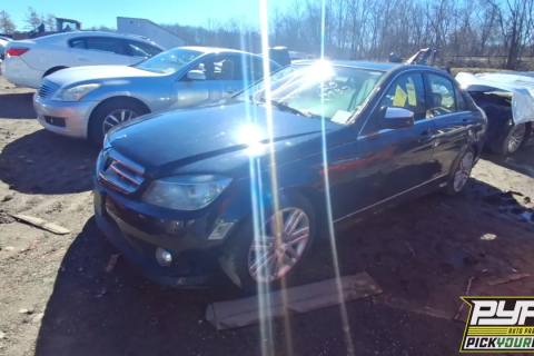 Photo of 2009 Mercedes-Benz C300