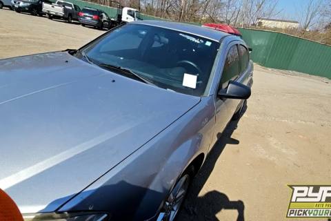Photo of 2014 Dodge Avenger