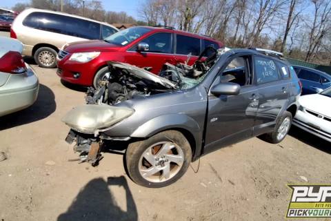 Photo of 2005 Pontiac Vibe