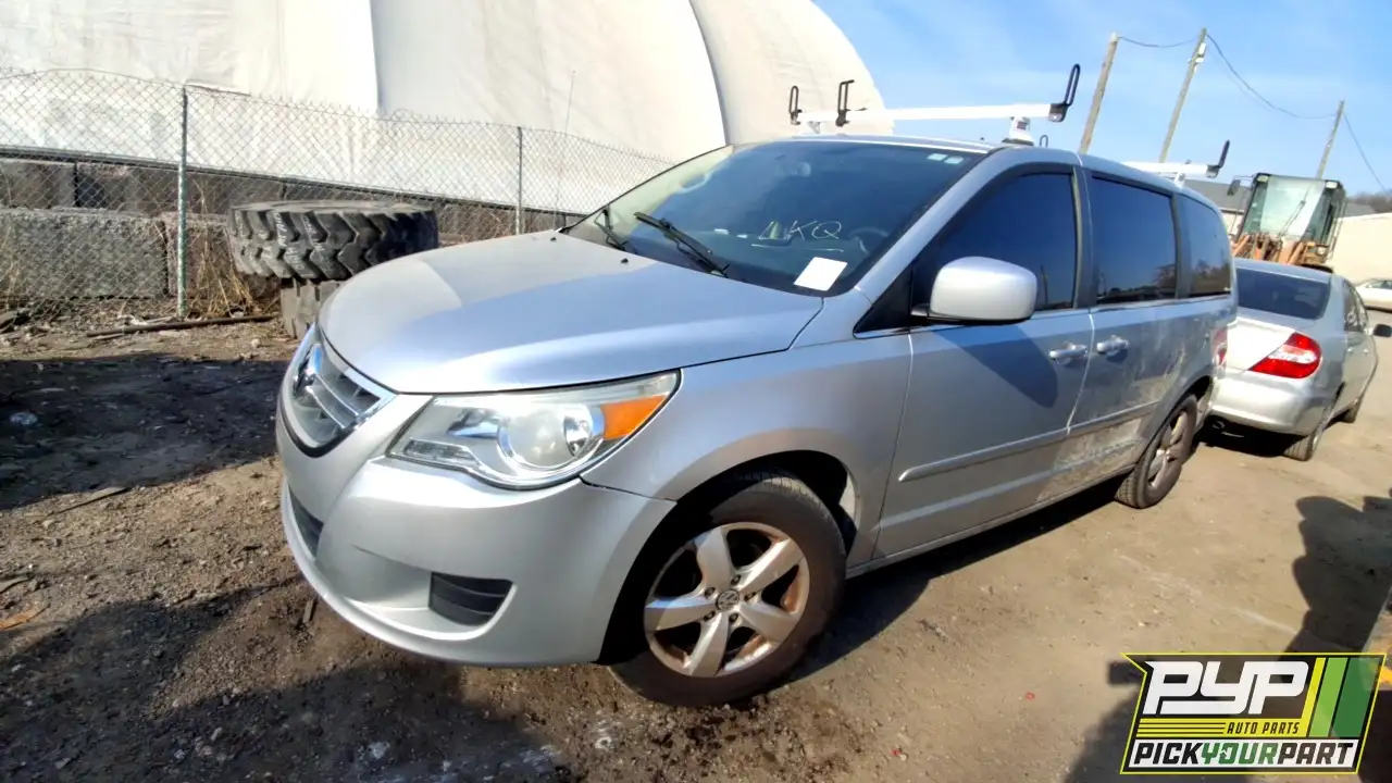 Photo of 2010 Volkswagen Routan