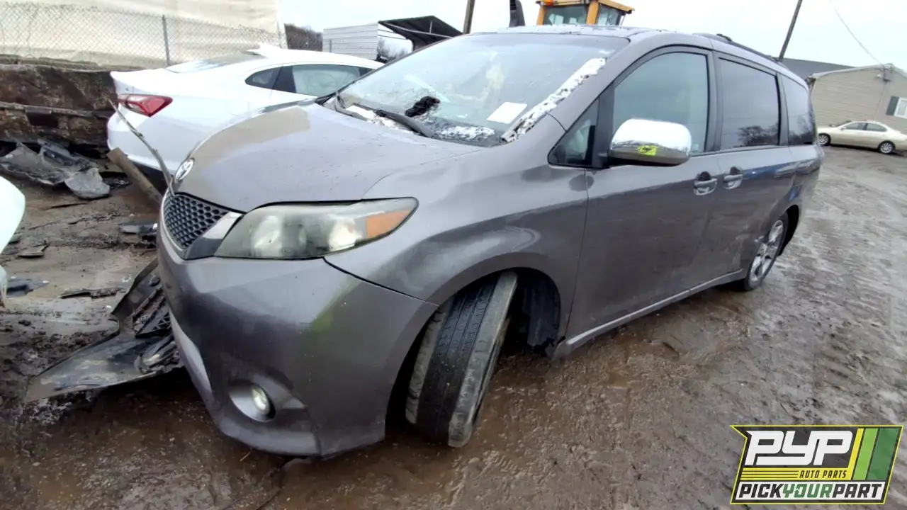 Photo of 2011 Toyota Sienna