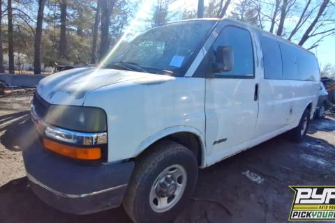 Photo of 2003 Chevrolet Express 3500