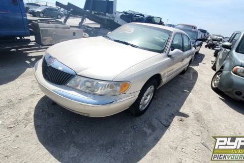 Photo of 2001 Lincoln Continental