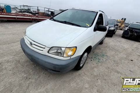 Photo of 2001 Toyota Sienna