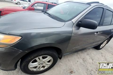 Photo of 2011 Hyundai Santa Fe