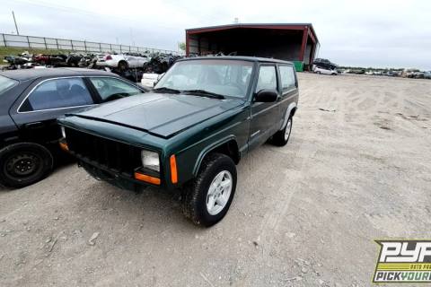 Photo of 2000 Jeep Cherokee