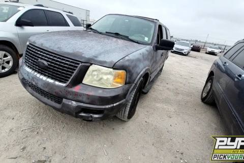 Photo of 2004 Ford Expedition